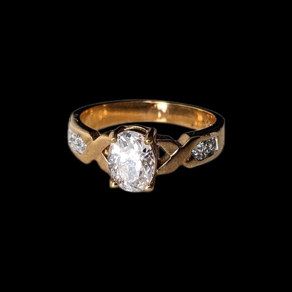 Oval Austrian Crystal Vintage Ring in Double Gold Coated Setting - Picture 1 of 8